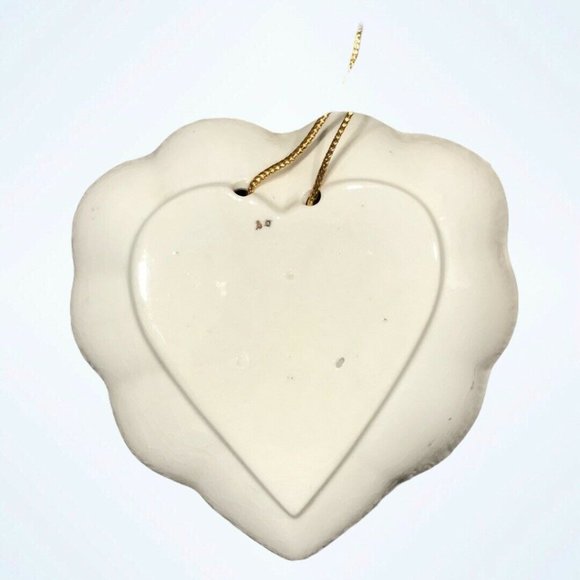 Heart Shaped Porcelain 5” Majolica Rose Wall Hanging - Picture 3 of 9